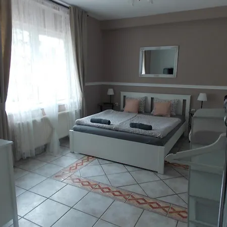 Eden Apartmanhaz Balatonfured
