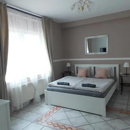 Eden Apartmanhaz Apartment
