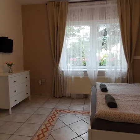 Eden Apartmanhaz Apartment Balatonfured