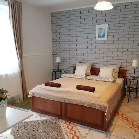 Eden Apartmanhaz Lejlighed *